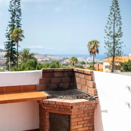 Atico Con Barbacoa Y Terraza *
